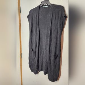 Maurices sleeveless cardigan. Size Medium